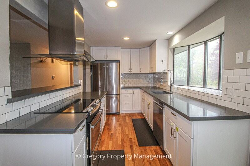 6120 178th St Sw - Photo 5 of 31