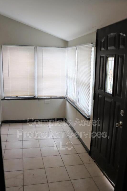 2738 163rd Pl - Photo 4 of 14