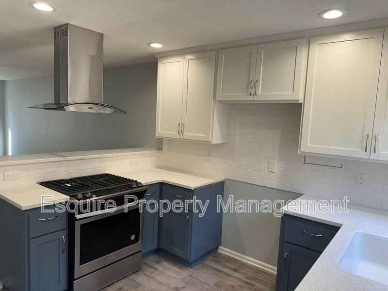 5410 Driftwood St #A - Photo 5 of 10