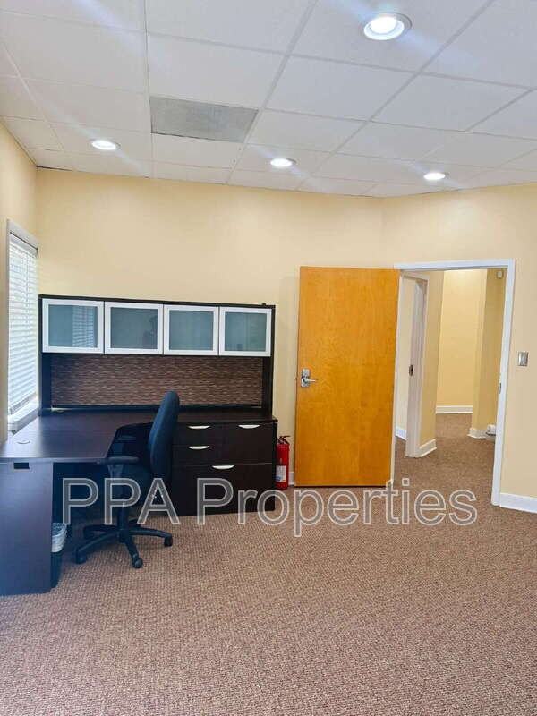 3717 University Dr - Photo 6 of 31