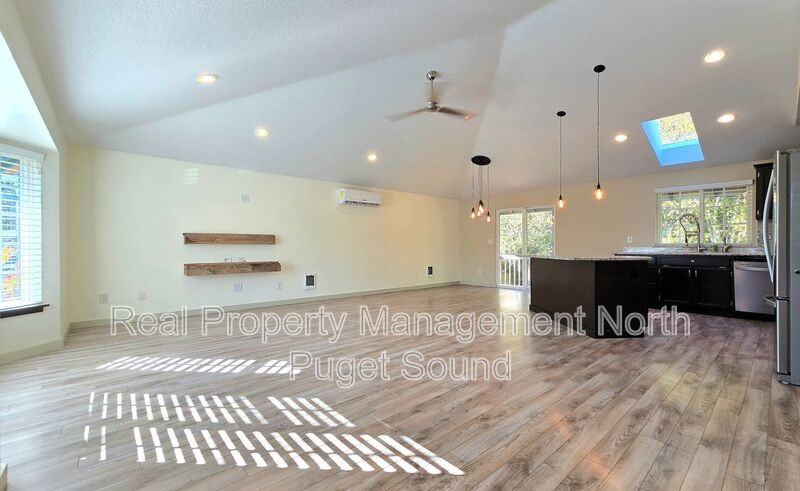 9209 15th Pl Se - Photo 4 of 22