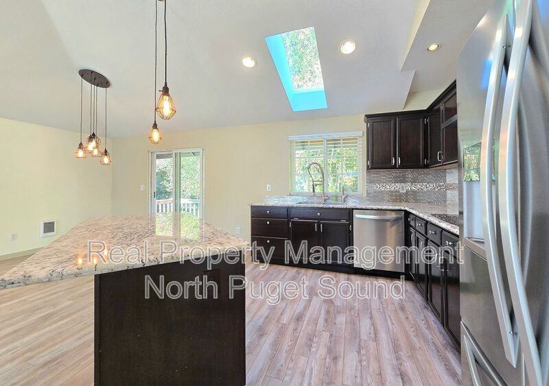 9209 15th Pl Se - Photo 5 of 22