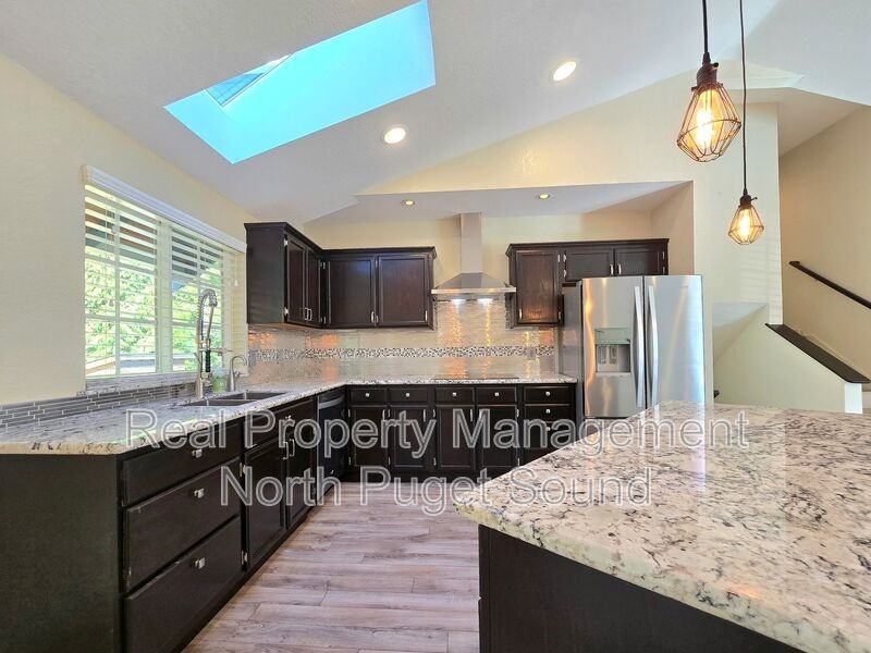 9209 15th Pl Se - Photo 6 of 22