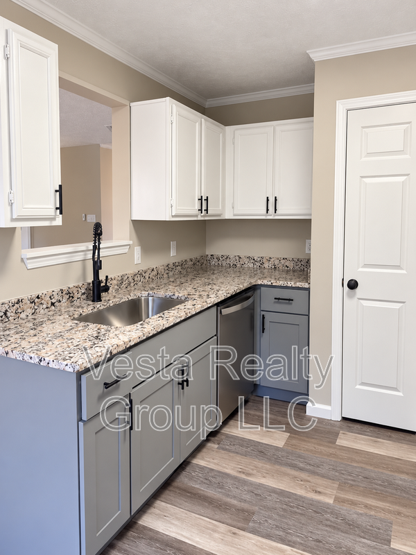 407 Sage Ct - Photo 7 of 17