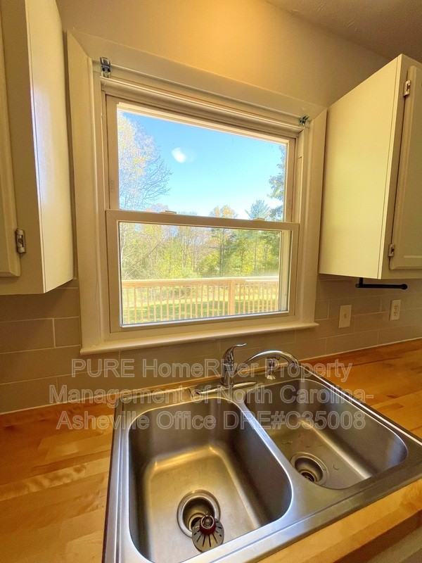 44 Hickory Dr - Photo 5 of 21