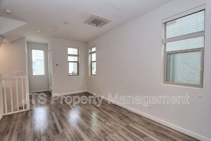 340 1st Ave - Photo 4 of 50