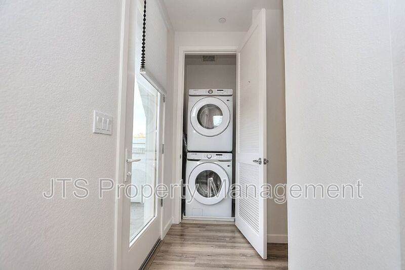 340 1st Ave - Photo 6 of 50