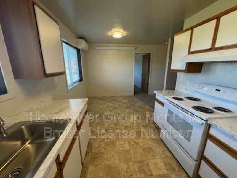 1420 S 2nd St W #C - Photo 6 of 14