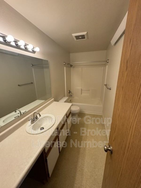 1420 S 2nd St W #C - Photo 7 of 14