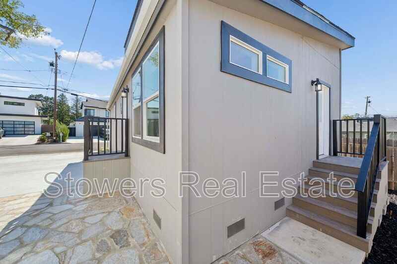 273 Cameo Dr - Photo 4 of 31