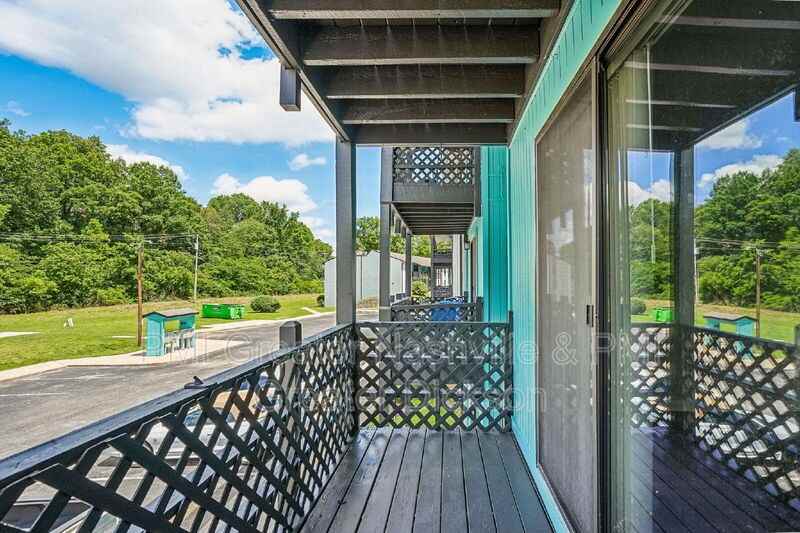 405 Spring St #C46 - Photo 2 of 26