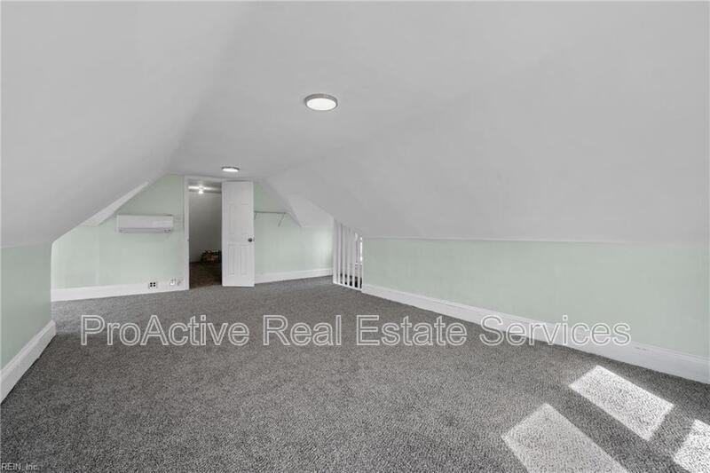 728 38th St - Photo 3 of 26