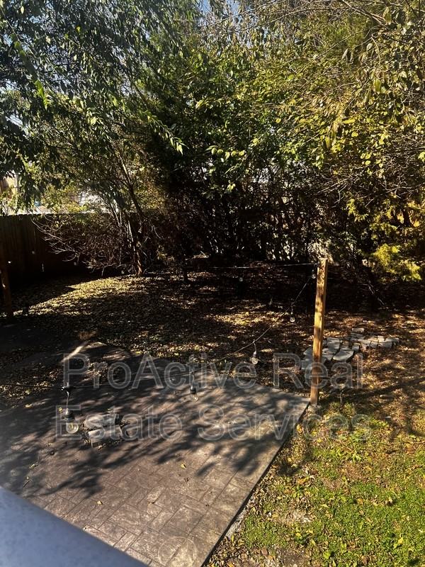 728 38th St - Photo 4 of 26
