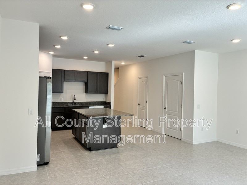 12523 Nw 7th Pl - Photo 4 of 23
