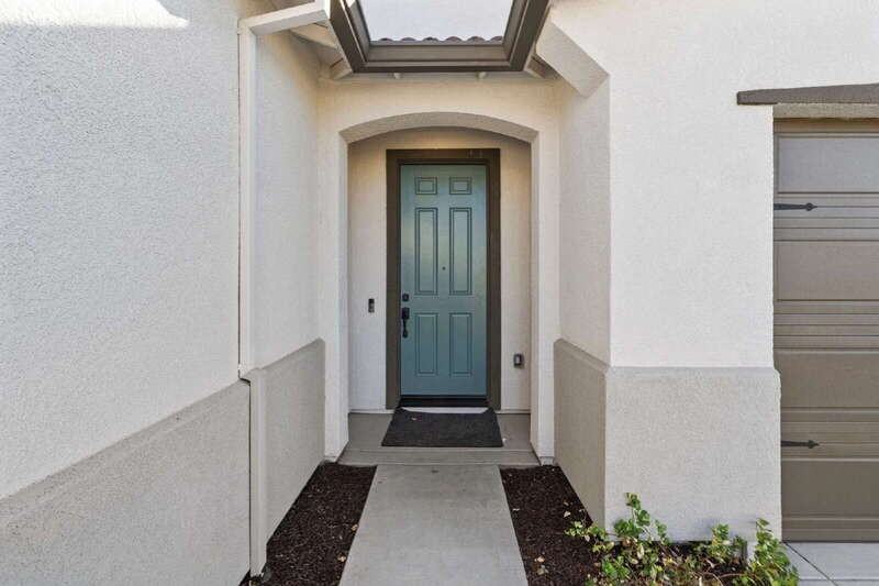 12700 Crossbill Way - Photo 3 of 31