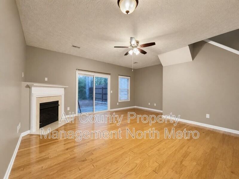 65 Pearl Chambers Dr - Photo 3 of 13