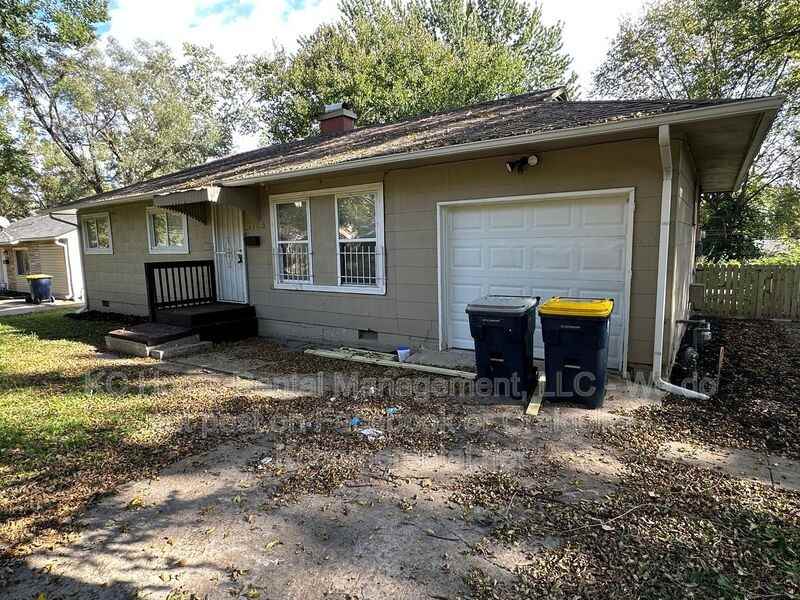 7705 E 113th St - Photo 3 of 29