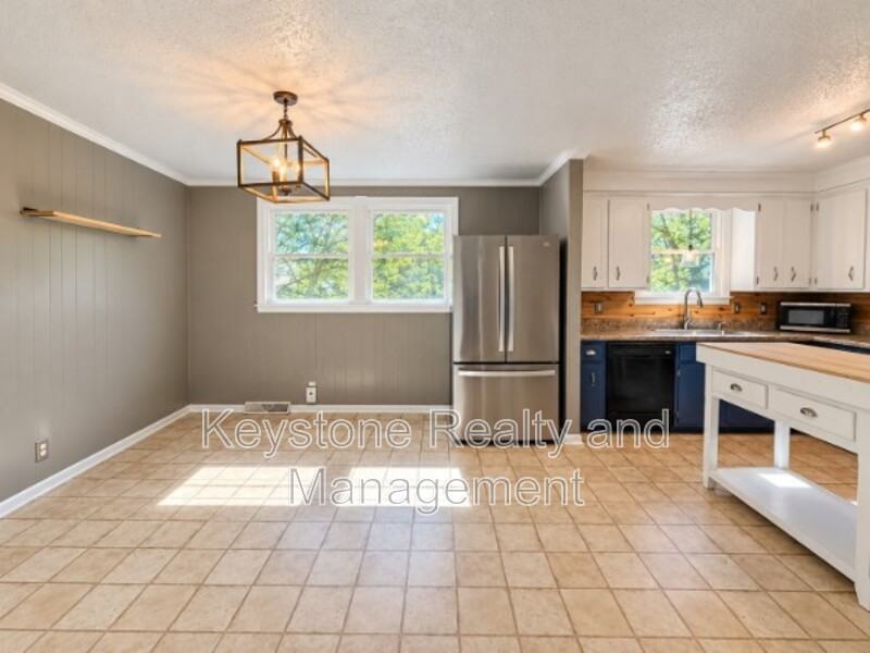 240 E Old Trenton Rd - Photo 4 of 16