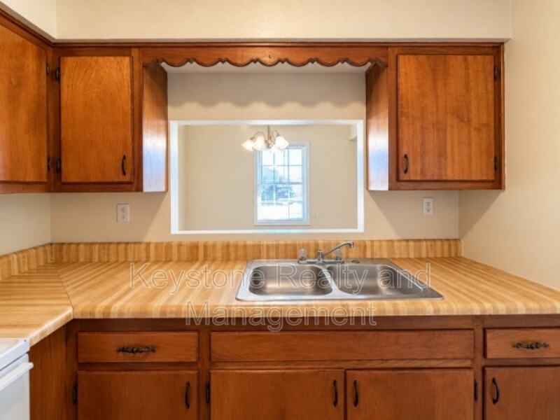 919 Gabby Ln - Photo 4 of 11