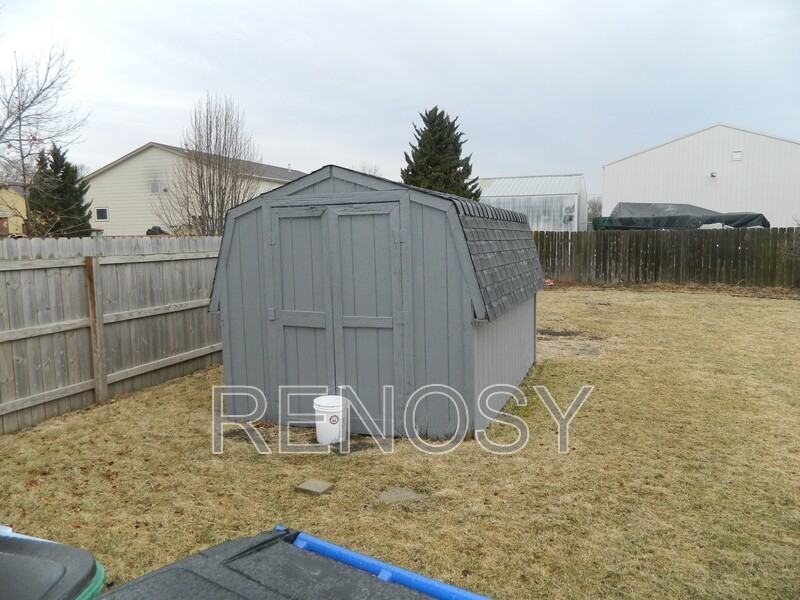 808 Ne Jacob St - Photo 3 of 20