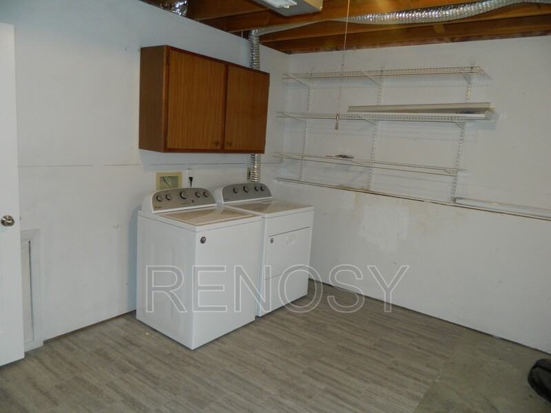 808 Ne Jacob St - Photo 5 of 20