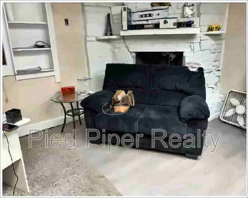 411 1/2 S State Ave - Photo 6 of 9