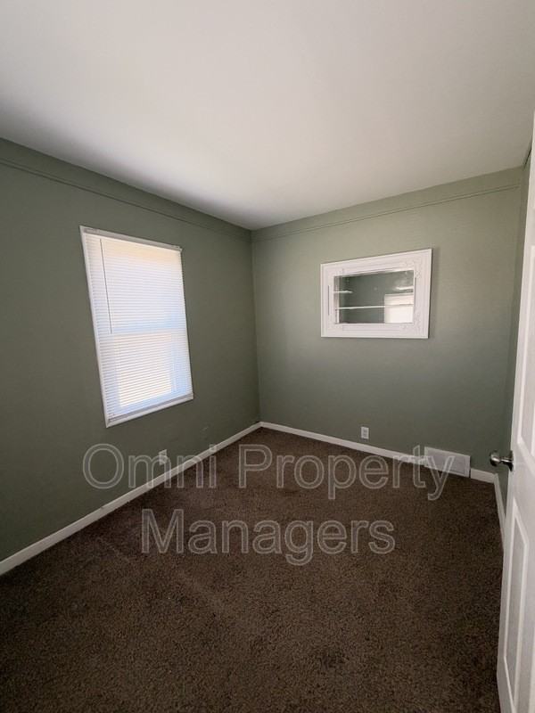 8494 Studebaker Ave - Photo 4 of 15