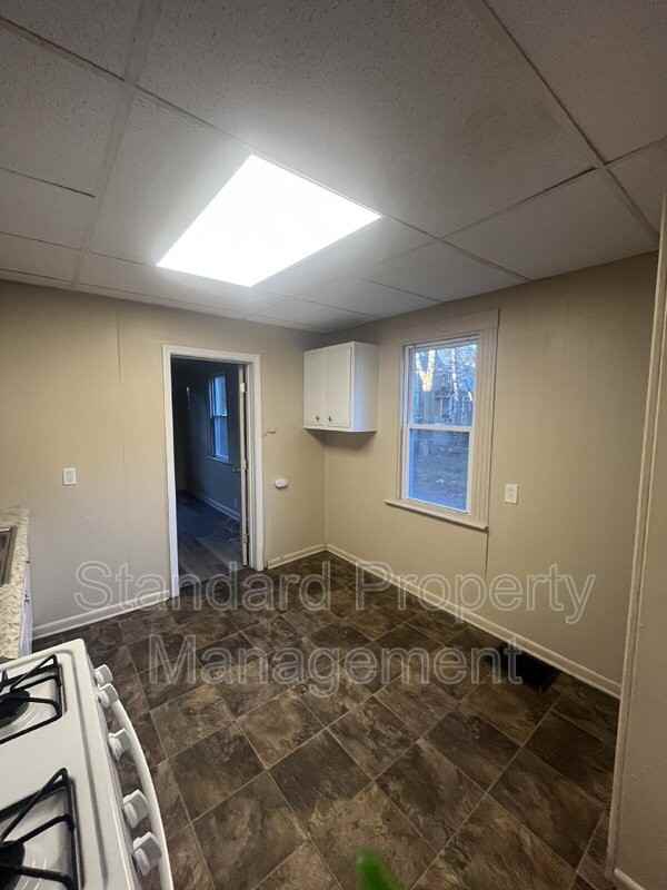 89 Cleon St - Photo 4 of 18