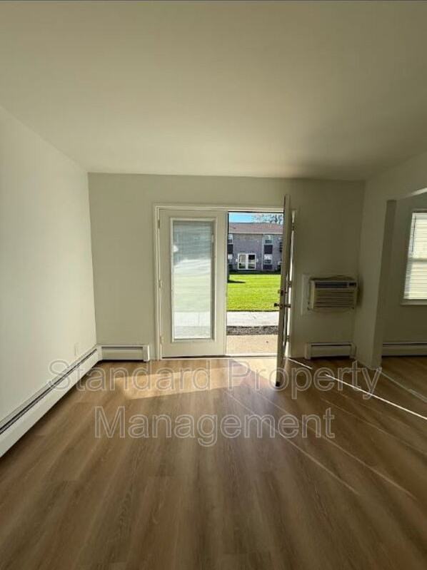 2630 Dewey Ave - Photo 7 of 10