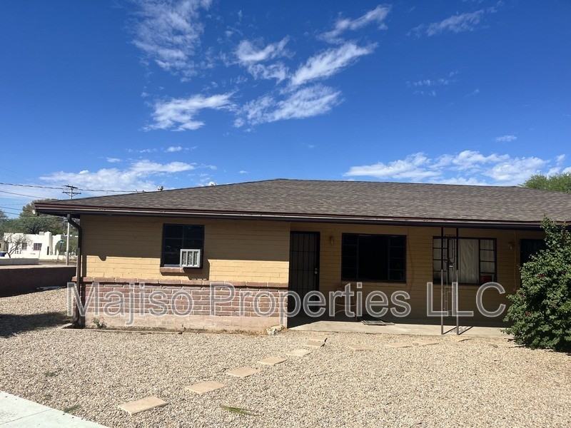 3615 E Lee St - Photo 2 of 8