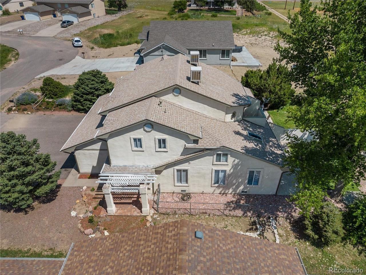 228 W Elbow Dr - Photo 3 of 32