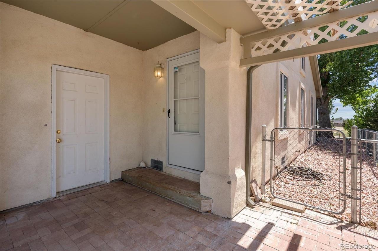 228 W Elbow Dr - Photo 7 of 32