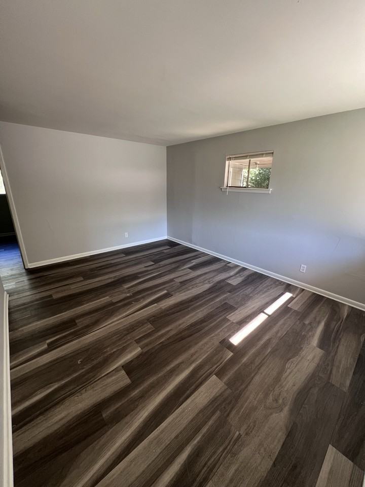5604 Alpha St - Photo 2 of 19