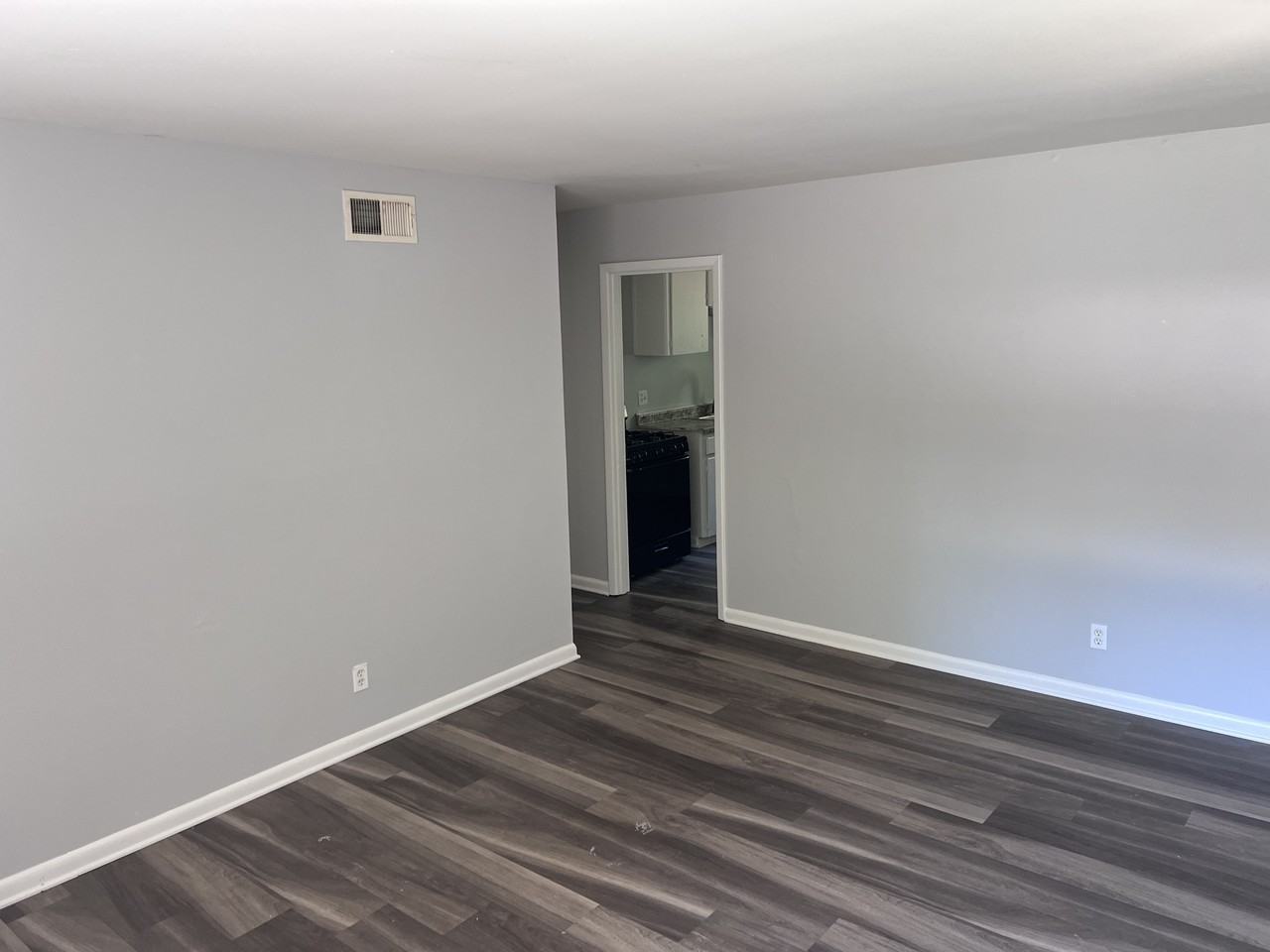 5604 Alpha St - Photo 3 of 19