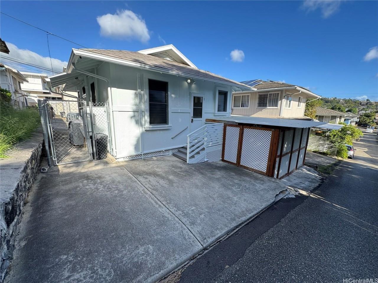 1508 Palolo Ave #H - Photo 2 of 11