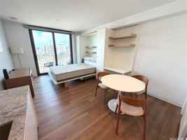featured image of 987 Queen St #2809