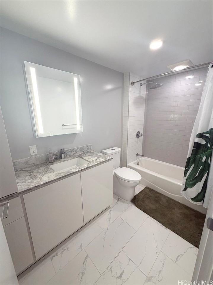 987 Queen St #2809 - Photo 5 of 25