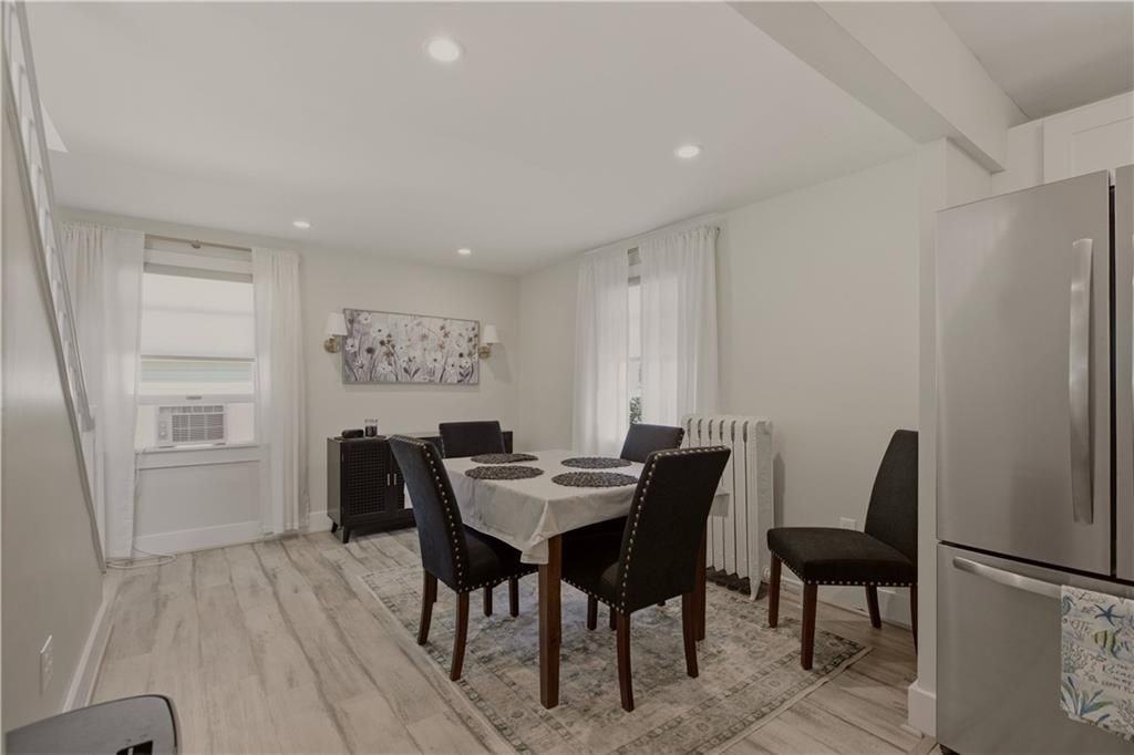 629 Thames St ##2 - Photo 2 of 35