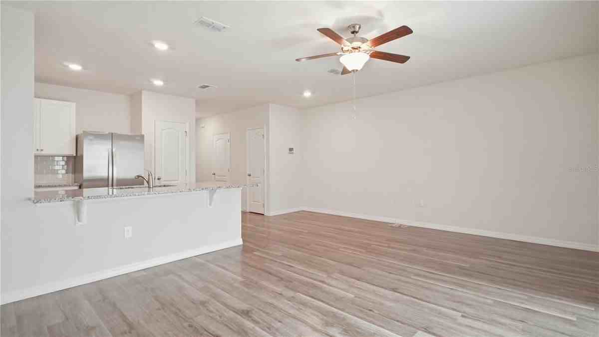 1311 Tallowwood Ln - Photo 4 of 25