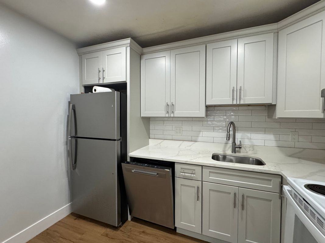 79 Arlington St - Photo 3 of 11