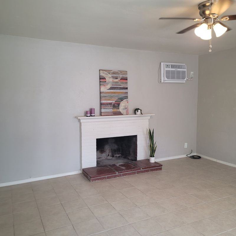 16687 Lynn St - Photo 3 of 23