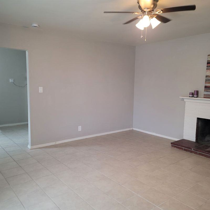 16687 Lynn St - Photo 4 of 23