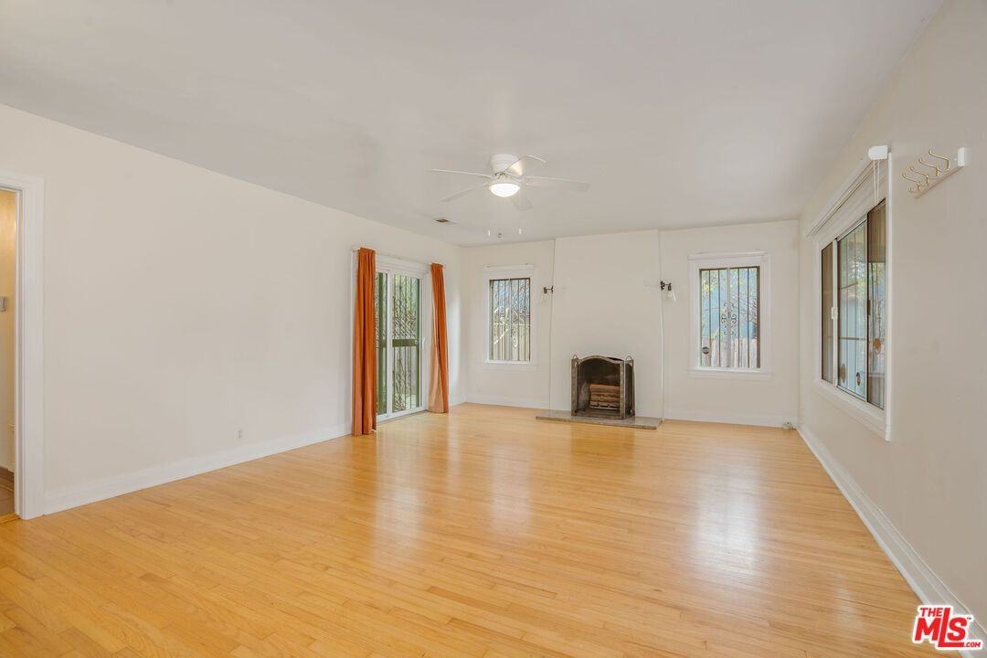 1514 S Genesee Ave - Photo 5 of 20