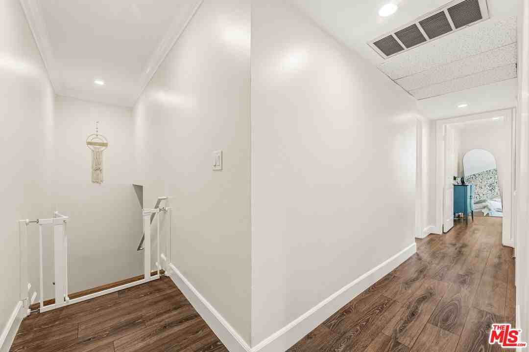1000 S Westgate Ave ##202 - Photo 5 of 12