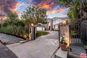 featured image of 11797 Chaparal St