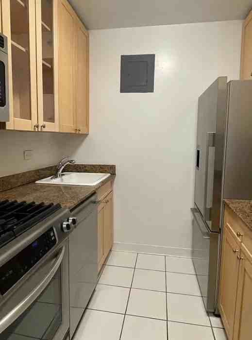 510 3rd Ave #1510 - Photo 2 of 10