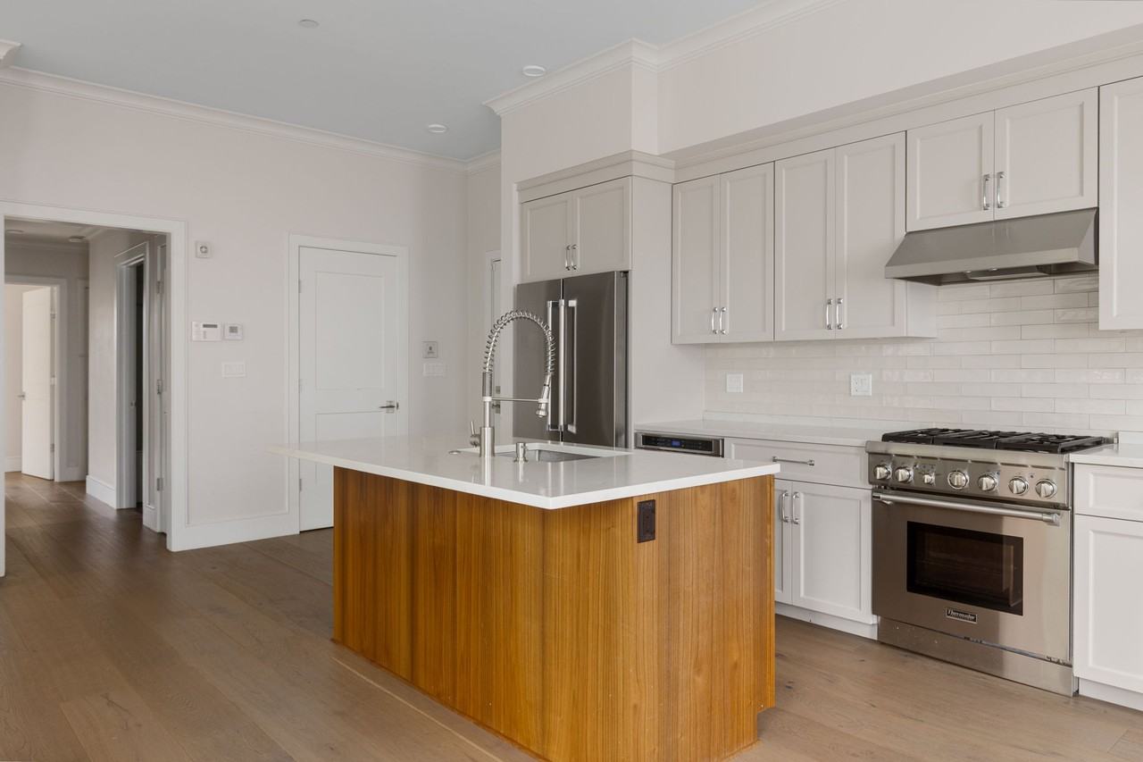 11 Tannery Brook Row #1 - Photo 2 of 23