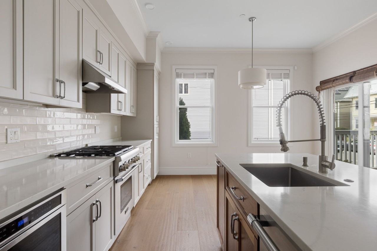11 Tannery Brook Row #1 - Photo 3 of 23