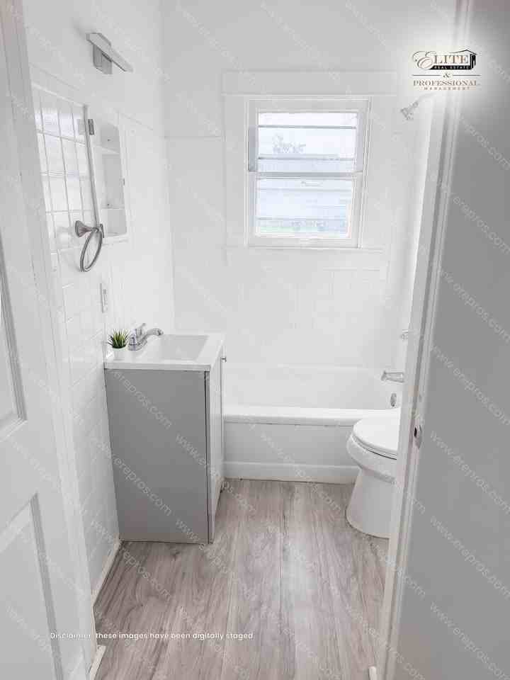 15813 Wabash St - Photo 7 of 13