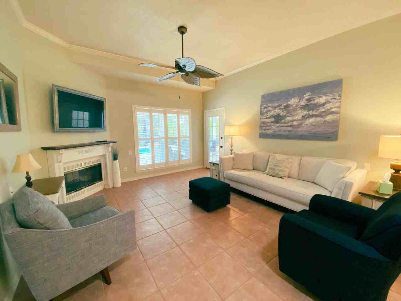 1357 Greenvista Ln - Photo 3 of 40